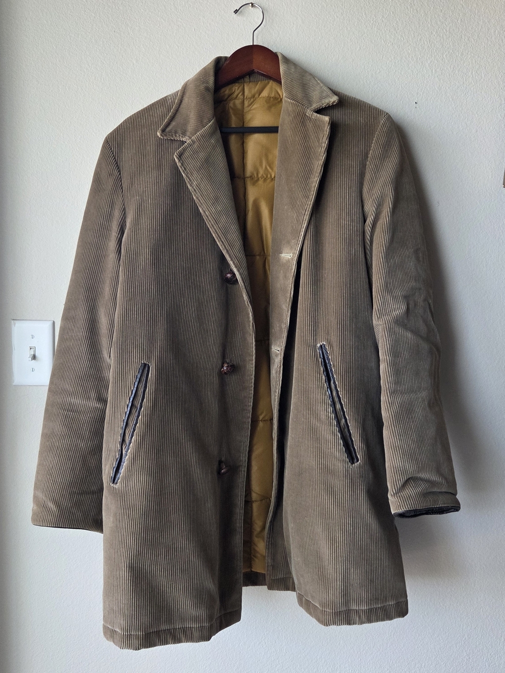 Men's Vintage Eddie Bauer Taupe Corduroy Jacket/coat - Medium/Large